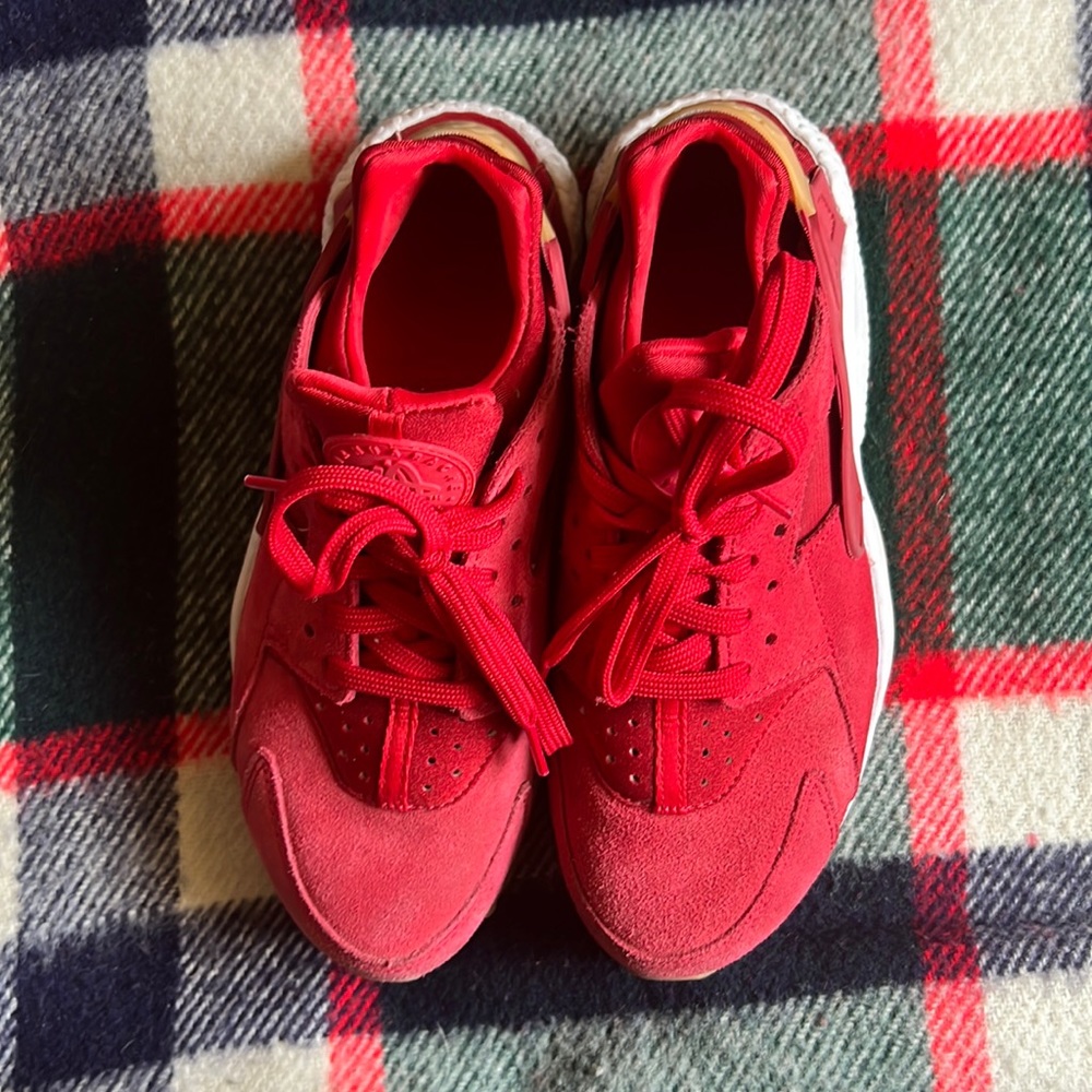 Red suede Nike Huarache